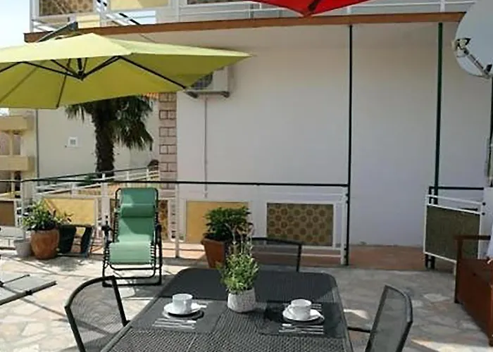 Apartman 3 Bedroom Amazing In *